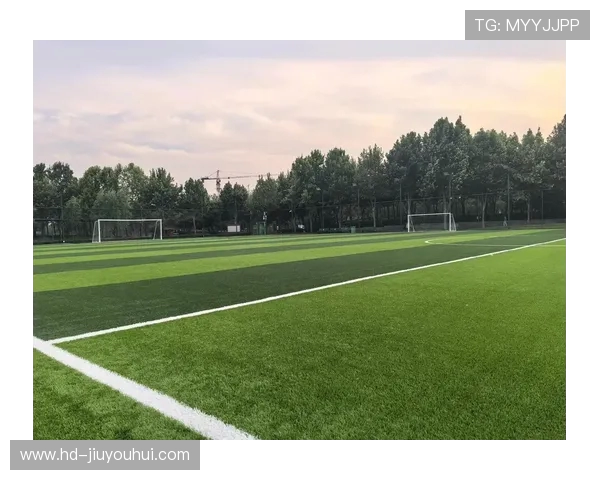 全新升级防雨防水足球助你畅享雨天无惧湿滑尽情驰骋绿茵场 全新升级防雨防水足球助你畅享雨天无惧湿滑尽情驰骋绿茵场