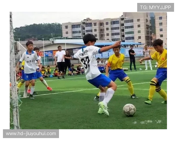 身体素质不足如何提高踢足球的竞技水平和表现技巧